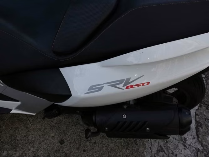SE VENDE APRILIA MAXI SCOOTER SRV 850 CM3 MANTENIMIENTO AL DIA , LLANTAS NUEVAS, 30 000 KM AÑO 2016 ABS, SRS PRECIO 5800 DAVID 