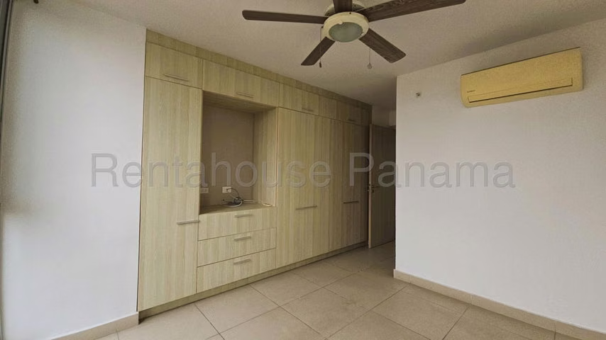 Alquiler de apartamento con  balcón en El Carmen - Imagen 8