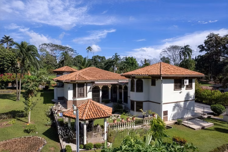 Casa de Lujo cerca de David Panamá - Imagen 2