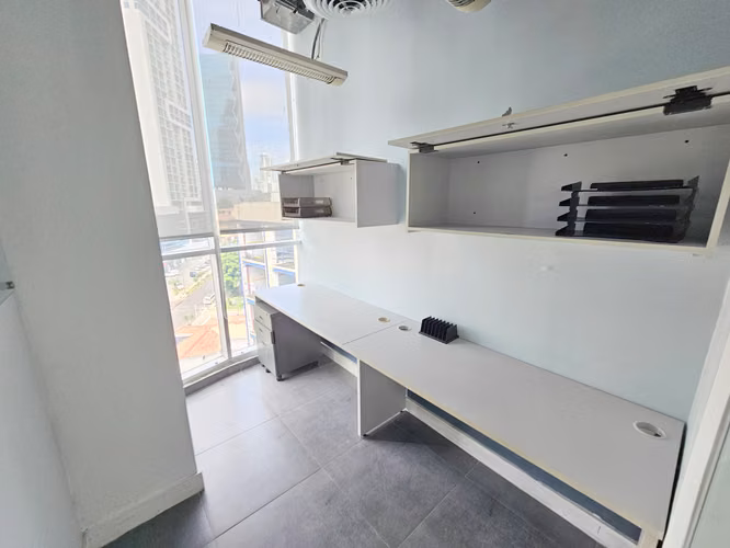 Venta de Oficina remodelada en PH Molon Tower - Bella Vista. Haga una oferta - Imagen 14