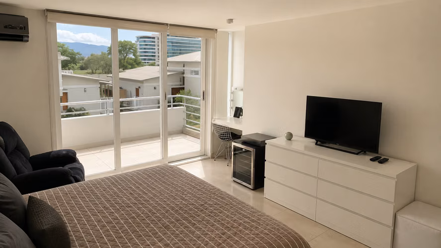 Casa de 350 m² con doble altura en Villasur, Costa Sur - Imagen 7