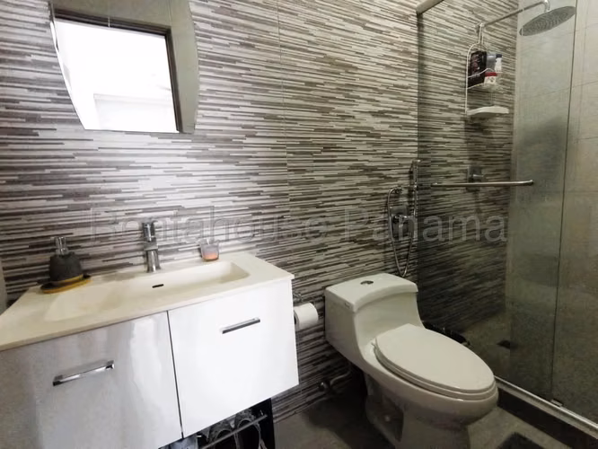 Se Vende Apartamento en Via España VLU27-1590