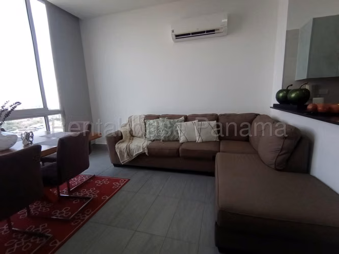 Se Vende Apartamento en Via España VLU27-1590