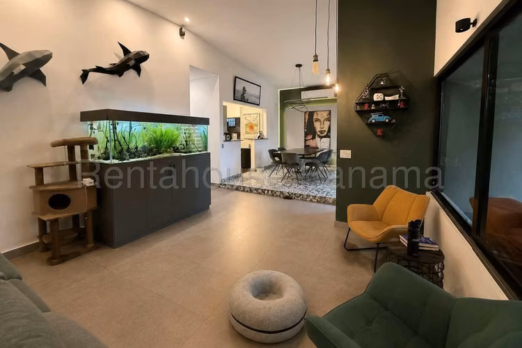 Se Vende Casa en Coco del Mar VLU27-1702