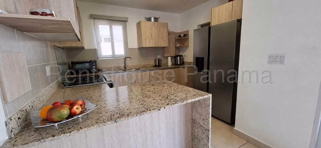Se Vende Casa en Costa Sur VLU27-1697