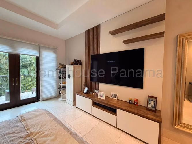 Se Alquila Casa en Santa Maria VLU27-1701