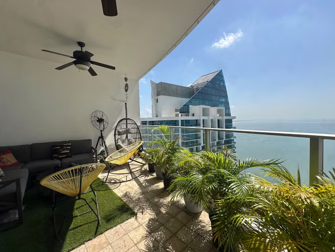 Venta de Oceanfront Completamente Remodelado en Punta Pacífica | 260 m² | $550,000 - Imagen 8