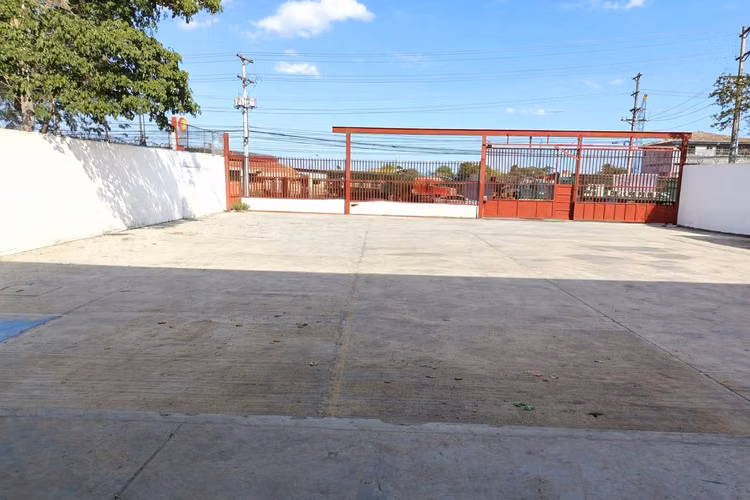 BODEGA EN ALQUILER | MAÑANITAS | VIA PRINCIPAL - Imagen 2
