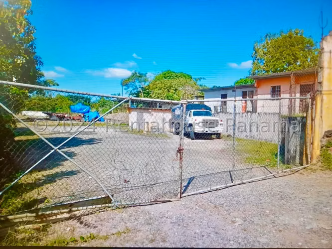 Vendo Terreno en Altos de Tocumen LC27-1759