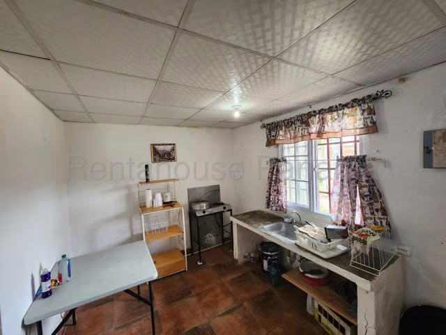 Venta de casa de playa en Isla Grande,  Colón  26GC3077 - Imagen 4