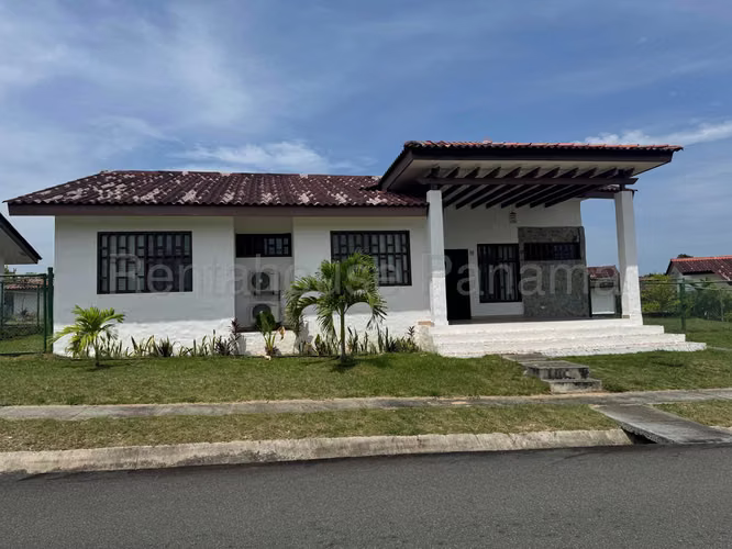 Se Vende Casa en San Carlos MDV27-1736