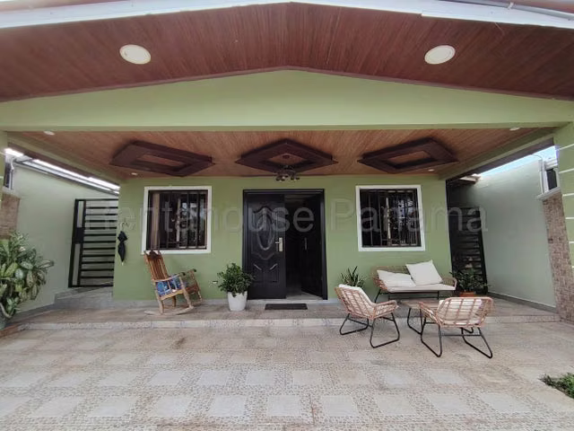 Venta de casa 4 Rec La Cresta, Colón 26GC3092