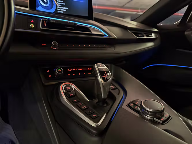 BMW i8 2017