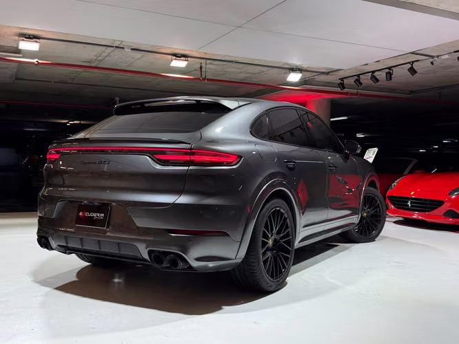PORSCHE CAYENNE GTS COUPÉ 2022
