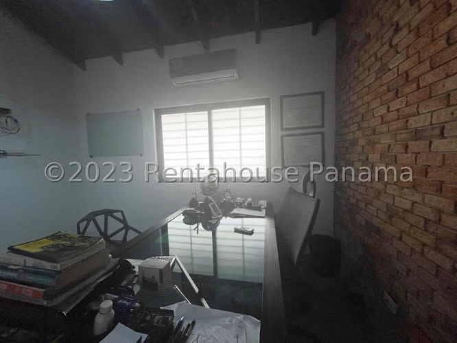 Oficina en Venta en Hato Pintado.