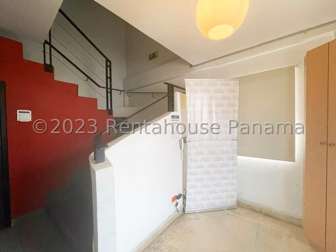 Oficina en Venta en Hato Pintado.