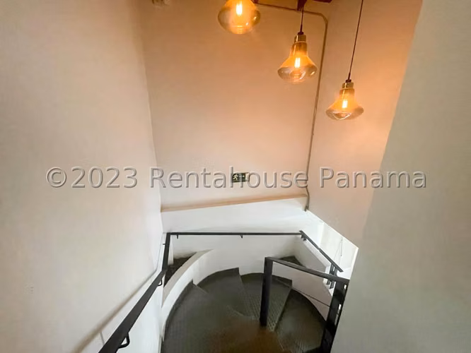 Oficina en Venta en Hato Pintado.