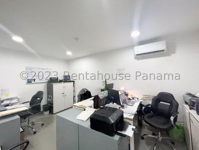 Oficina en Venta en Hato Pintado.
