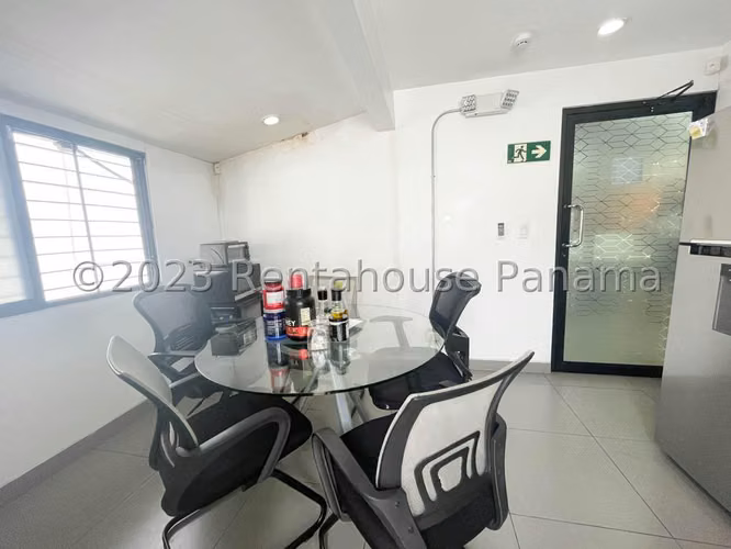 Oficina en Venta en Hato Pintado.