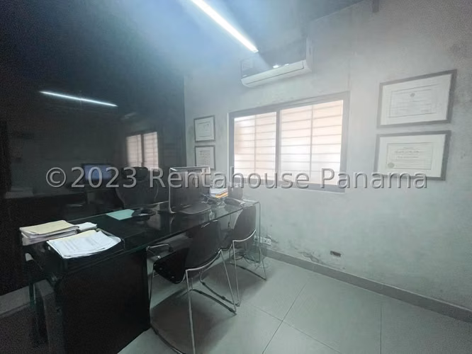 Oficina en Venta en Hato Pintado.