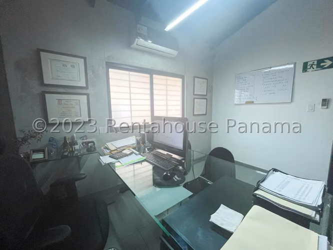 Oficina en Venta en Hato Pintado.