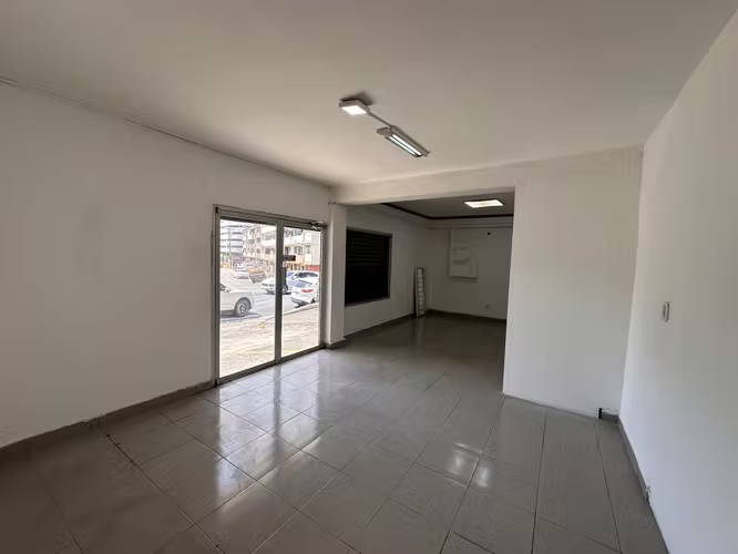 Se ALQUILA Local Comercial en Vía principal de Carrasquilla - Imagen 3