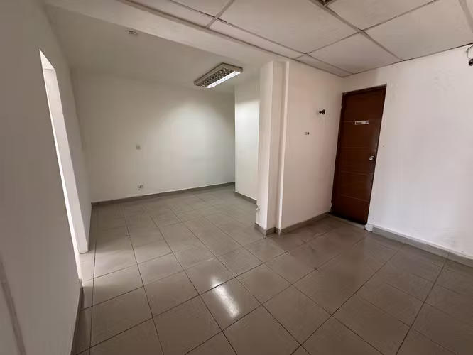 Se ALQUILA Local Comercial en Vía principal de Carrasquilla - Imagen 7