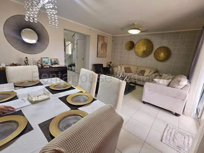 Venra de casa en Quintas de Versalles Modelo Lyon 26MVCH8220 - Imagen 6