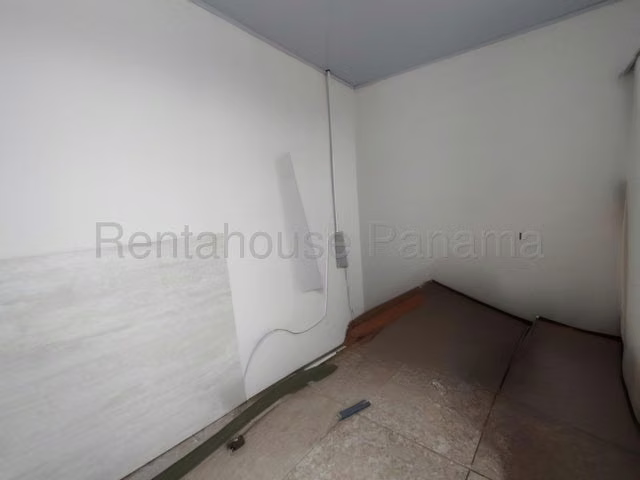 Amplia y conveniente casa en venta Altos de San Judas, Colón 26GC8721