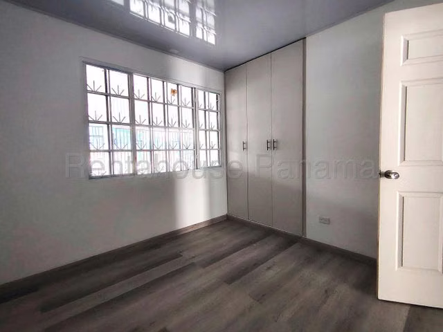 Amplia y conveniente casa en venta Altos de San Judas, Colón 26GC8721