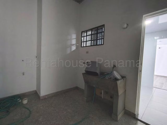 Amplia y conveniente casa en venta Altos de San Judas, Colón 26GC8721