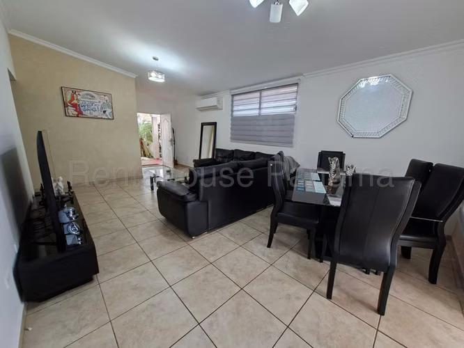Venta de Casa en Arraijan Brisas del Golf EC