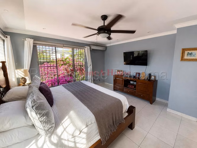 Venta de Casa en Las Cumbres Casa Solo Cliente Directo MC