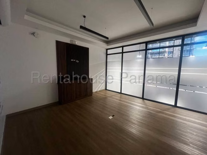 Local Comercial en Alquiler en Obarrio JG