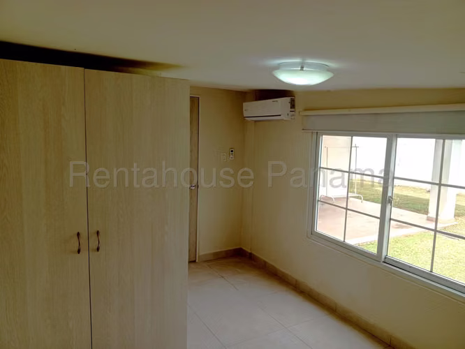 Alquiler de Casa en Versalles Reserva de Versalles SN - Imagen 8