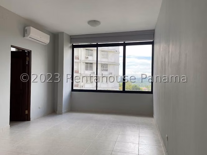 Apartamento en Venta en La Cresta  JG