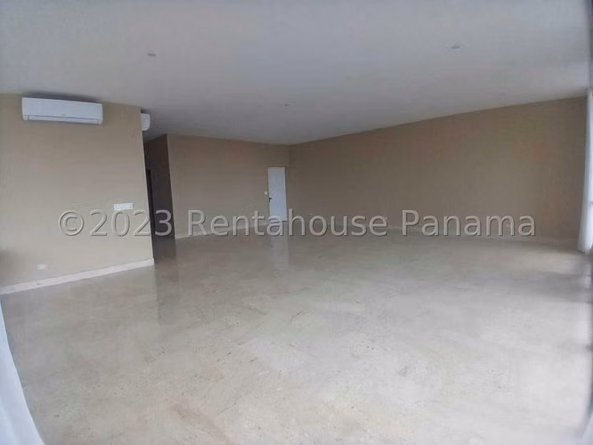 Apartamento en Venta en La Cresta  JG