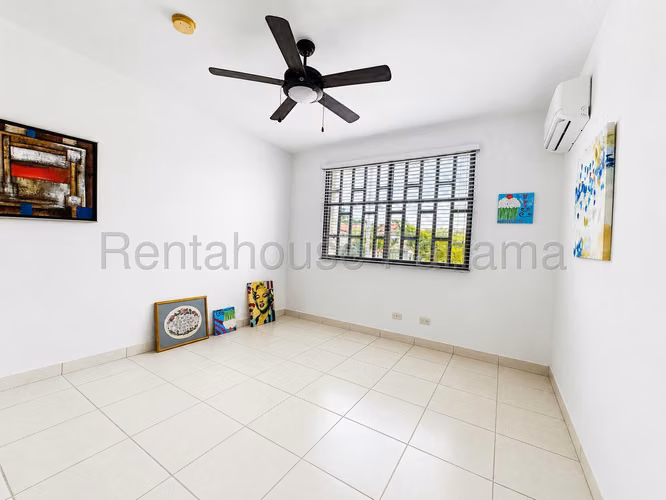 Vendo Casa DE PLAYA en San Carlos PIEDRAS GORDAS OF27-1736