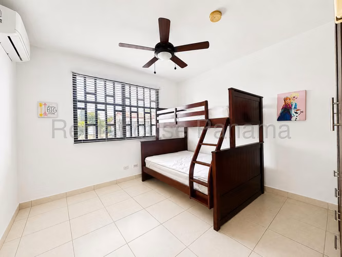 Vendo Casa DE PLAYA en San Carlos PIEDRAS GORDAS OF27-1736