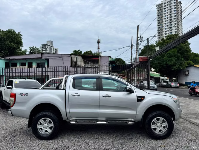 FORD RANGER AUTOMATICO 4X4 DIESEL - Imagen 6
