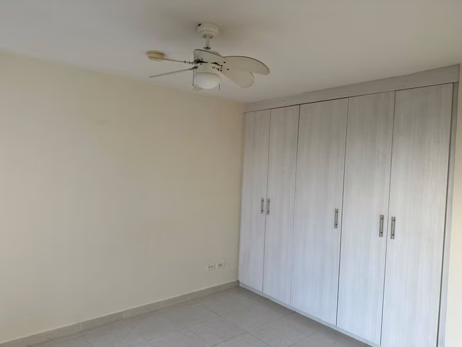 SE VENDE APARTAMENTO EN PH TORRES DE VERSALLES II