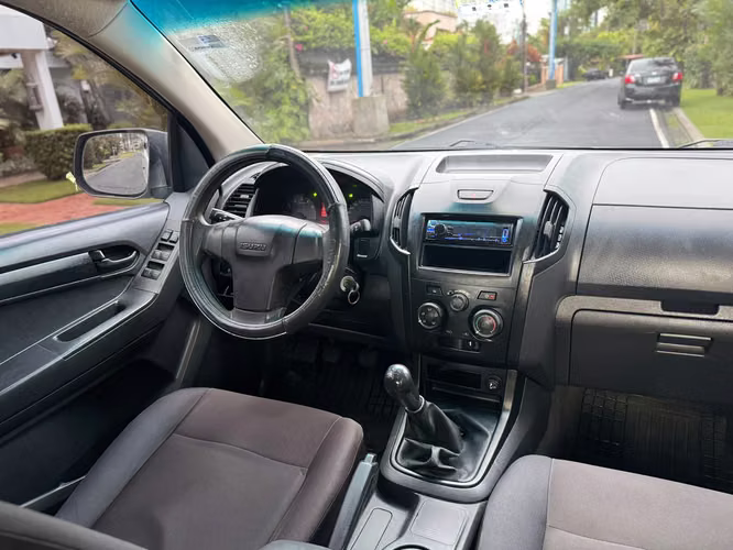 Isuzu D-Max Año 2015  4x2 (Manual) Turbo diesel *  - Imagen 9