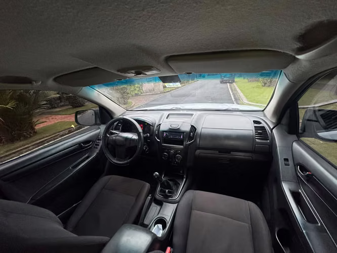 Isuzu D-Max Año 2015  4x2 (Manual) Turbo diesel *  - Imagen 8