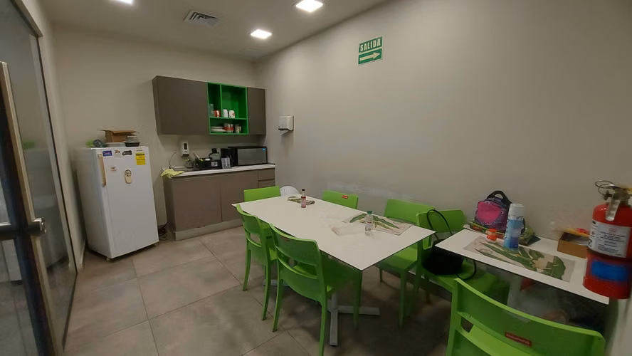 Galera en Villa las Acacias. Juan Diaz.1400mts $1,800,000.00