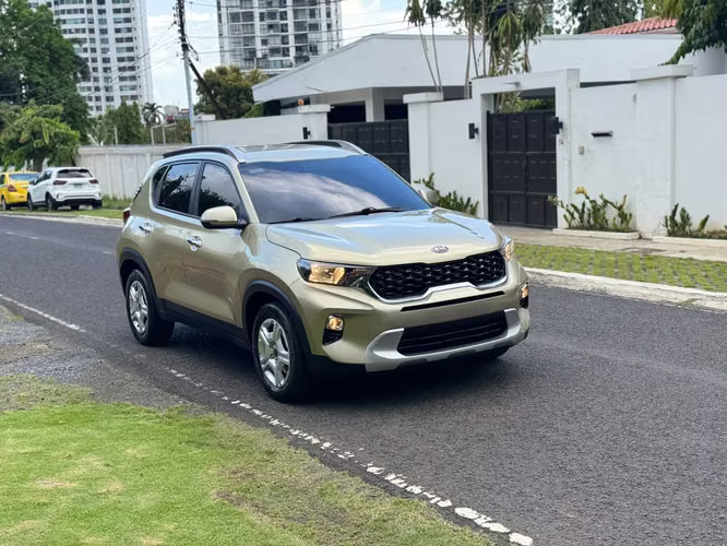 Kia Sonet Año 2022 ~ Versión Semi Full, Automática    - Imagen 7