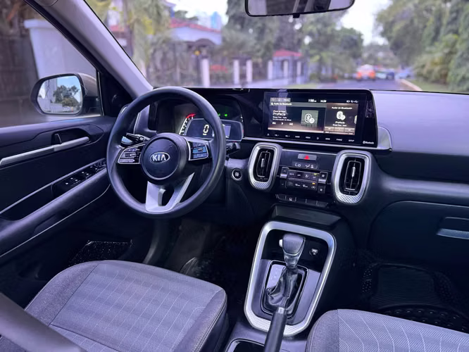 Kia Sonet Año 2022 ~ Versión Semi Full, Automática    - Imagen 15