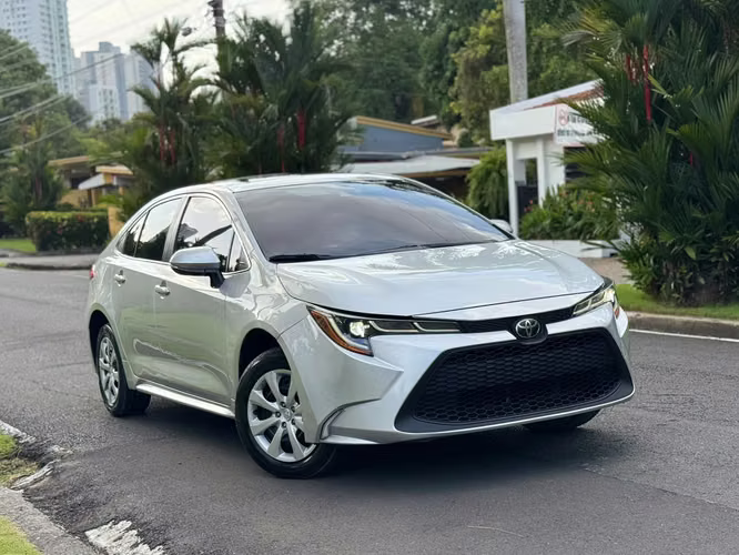 Toyota Corolla SE Año 2020 ~ Versión Full Extras    - Imagen 3