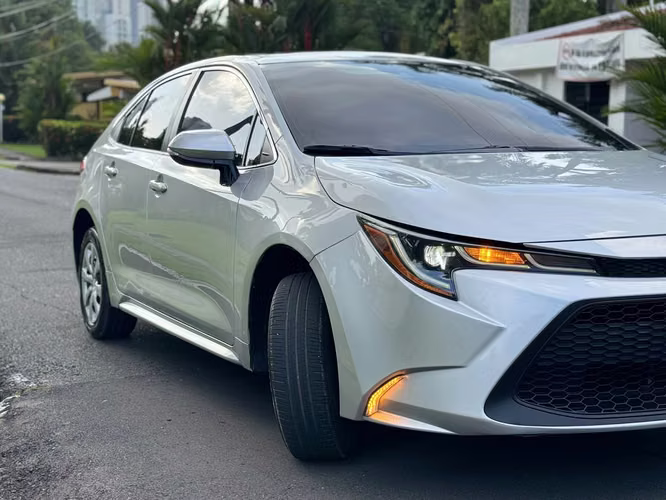 Toyota Corolla SE Año 2020 ~ Versión Full Extras    - Imagen 2