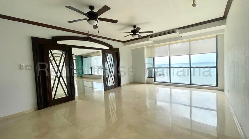 Apartamento en Venta Miramar Plaza Av. Balboa IH27-1756 - Imagen 9