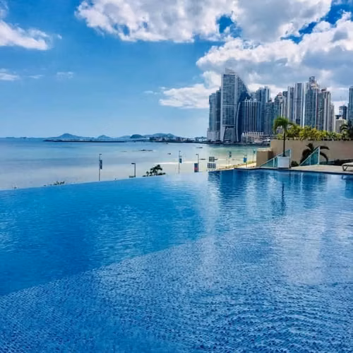 C208 GANGA SE VENDE AMPLIO APARTAMENTO EN PH TERRAMAR - Imagen 3